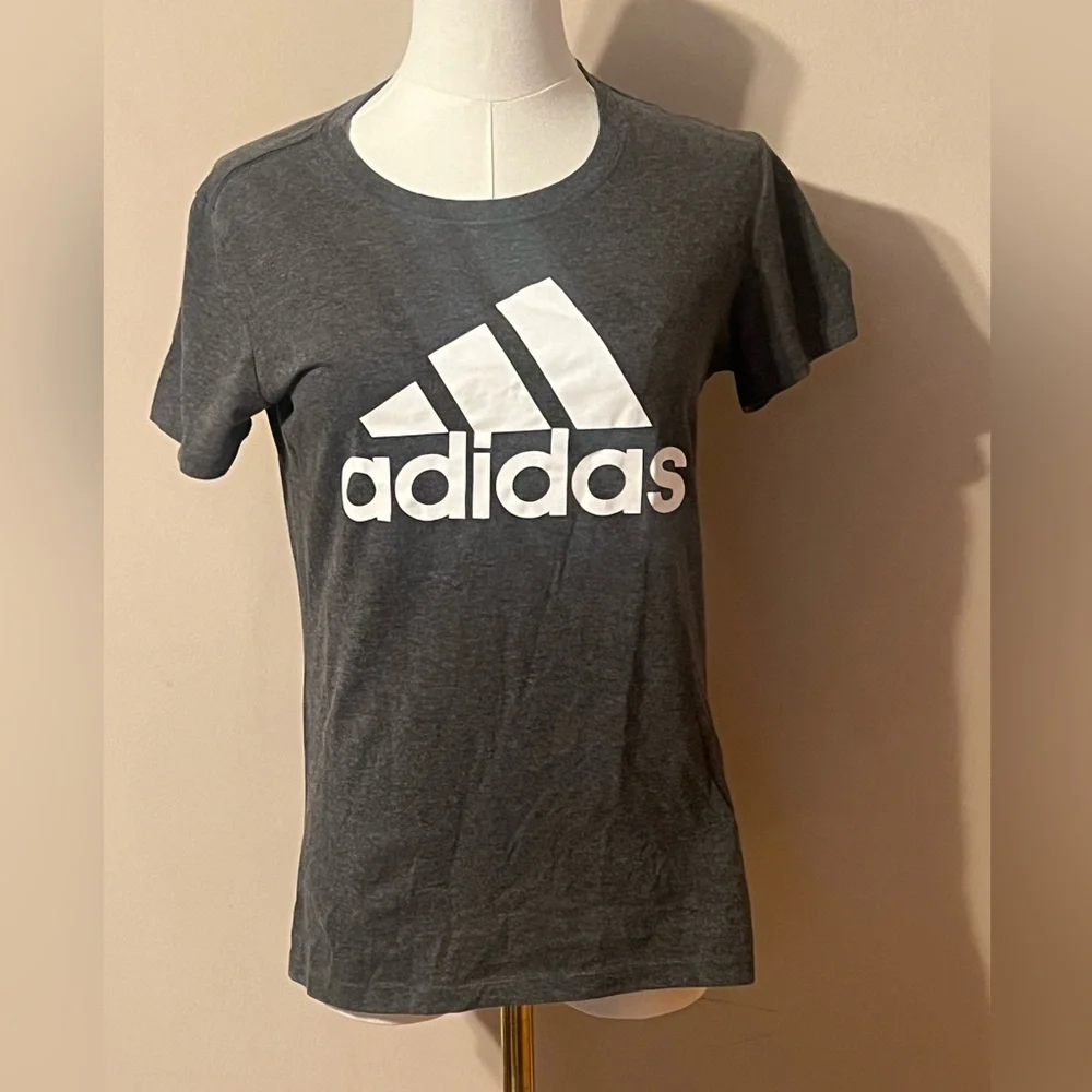 Like New Adidas T-Shirt